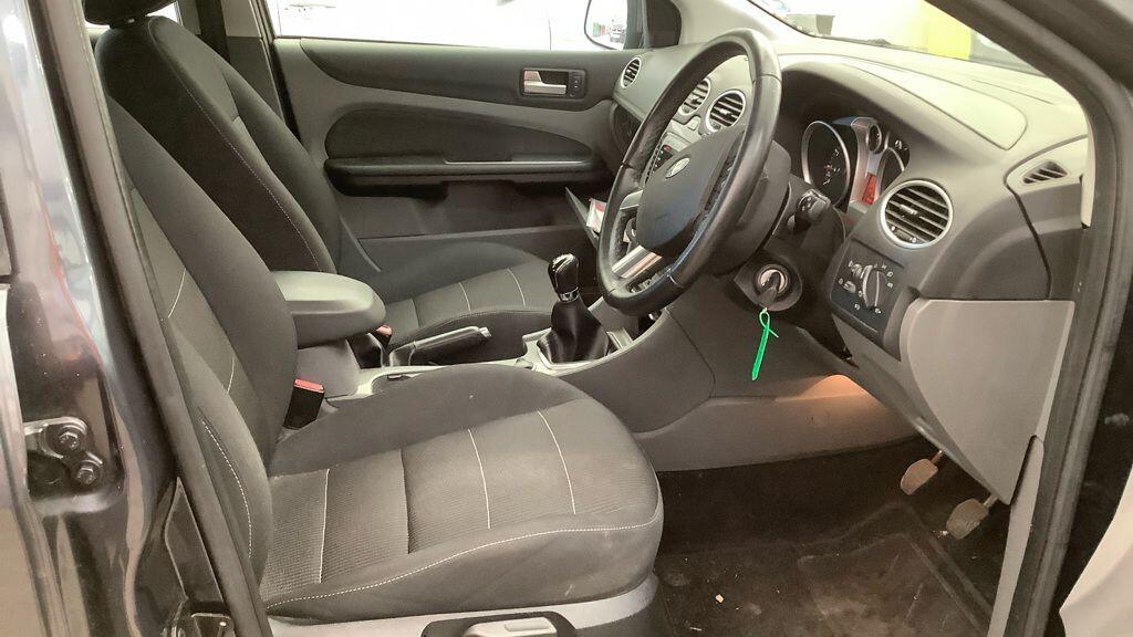 Used Ford Focus 2009 for sale - 76214426: Photo 9