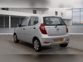 Used Hyundai i10 2013 for sale - 76227434: Photo 3