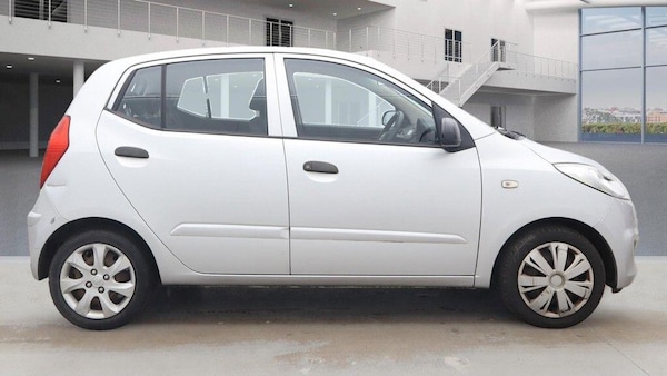 Used Hyundai i10 2013 for sale - 76227434: Photo 5