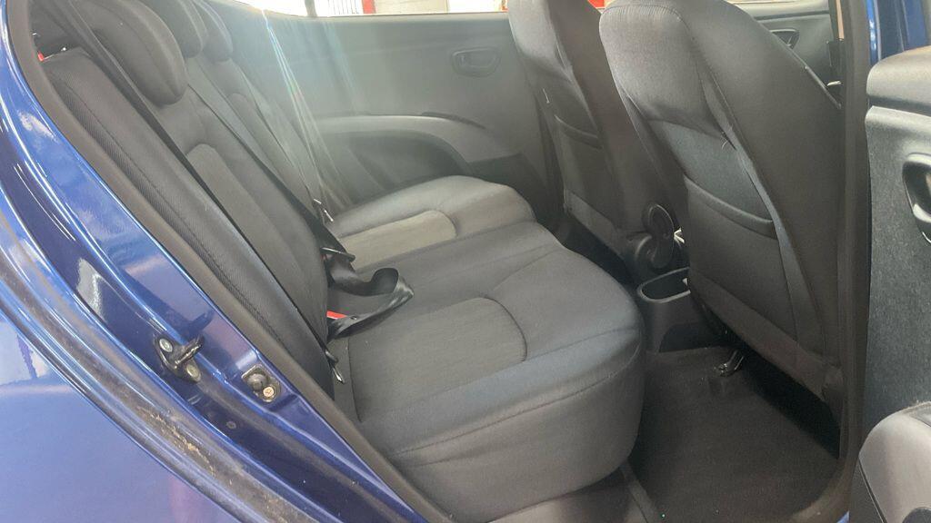 Used Hyundai i10 2012 for sale - 76307316: Photo 8