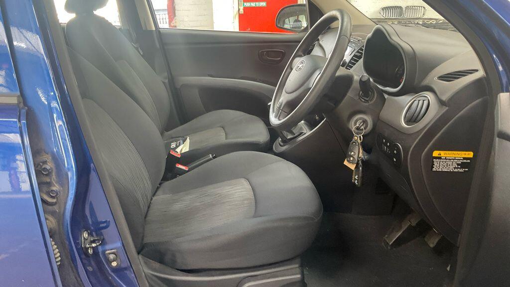 Used Hyundai i10 2012 for sale - 76307316: Photo 9