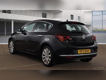 Used Vauxhall Astra 2013 for sale - 76485579: Photo