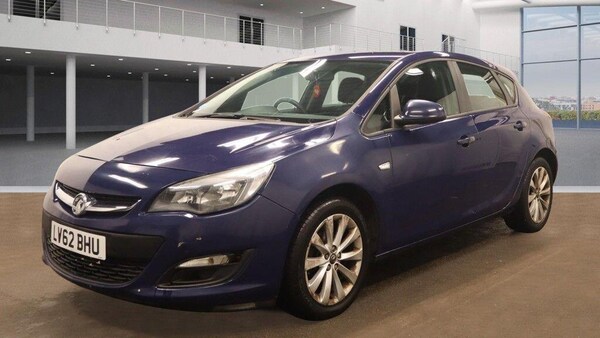 Used Vauxhall Astra 2012 for sale - 76214430: Photo 4