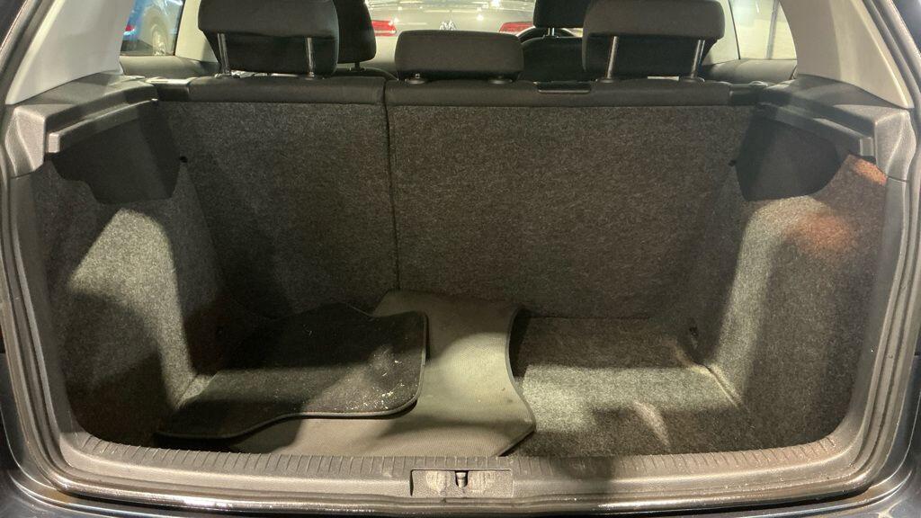 Used Volkswagen Golf 2011 for sale - 76513033: Photo 7