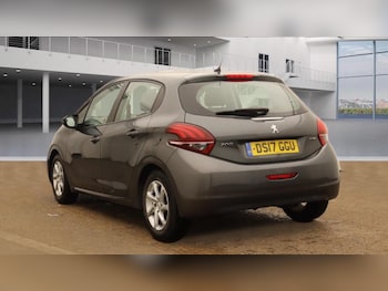 Used Peugeot 208 2017 for sale - 76099536: Photo