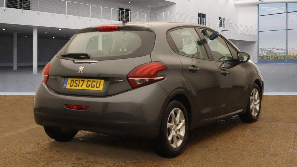 Used Peugeot 208 2017 for sale - 76099536: Photo 6