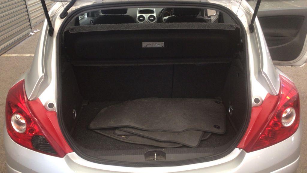 Used Vauxhall Corsa 2008 for sale - 76108885: Photo 8