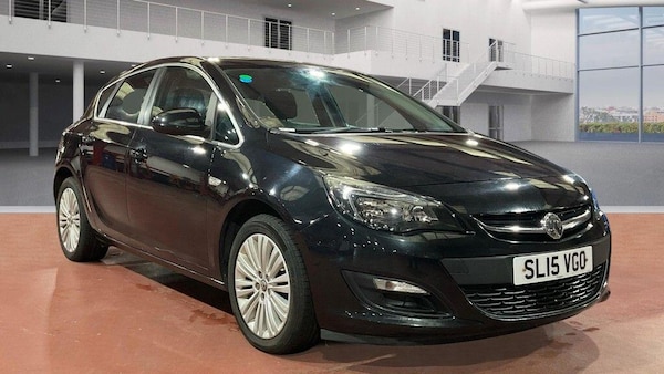 Used Vauxhall Astra 2015 for sale - 76215249: Photo 1