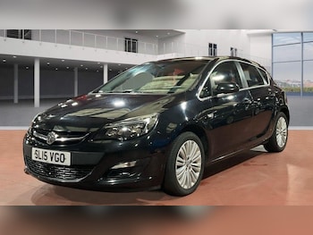 Used Vauxhall Astra 2015 for sale - 76215249: Photo 2