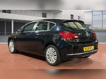 Used Vauxhall Astra 2015 for sale - 76215249: Photo 3