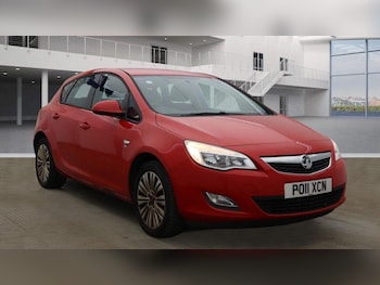 Used Vauxhall Astra 2011 for sale - 76215115: Photo