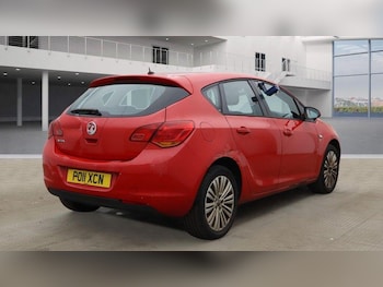 Used Vauxhall Astra 2011 for sale - 76215115: Photo