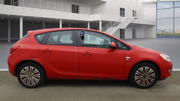 Used Vauxhall Astra 2011 for sale - 76215115: Photo 5