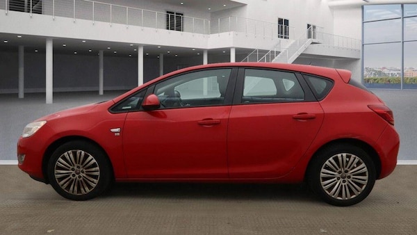 Used Vauxhall Astra 2011 for sale - 76215115: Photo 6
