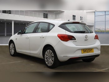 Used Vauxhall Astra 2013 for sale - 76295201: Photo