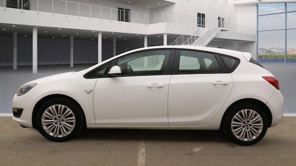Used Vauxhall Astra 2013 for sale - 76295201: Photo 6