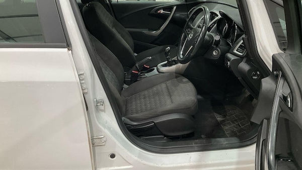 Used Vauxhall Astra 2013 for sale - 76295201: Photo 9