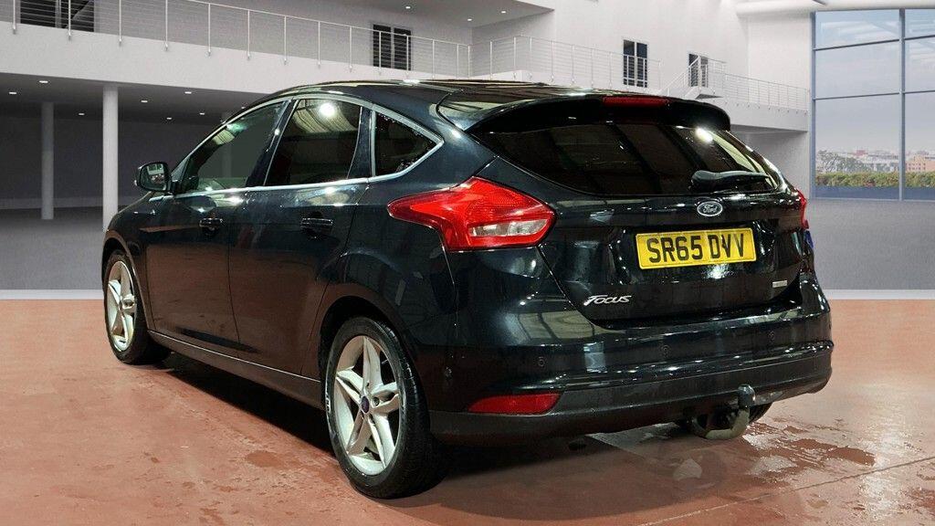 Used Ford Focus 2015 for sale - 76213887: Photo 3