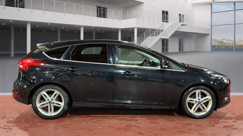 Used Ford Focus 2015 for sale - 76213887: Photo 5