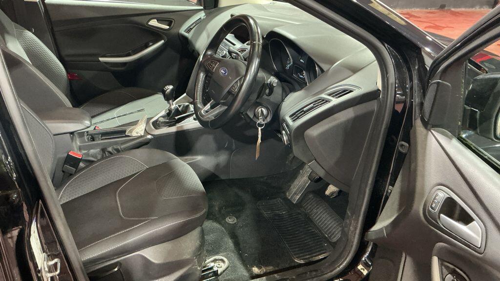 Used Ford Focus 2015 for sale - 76213887: Photo 9