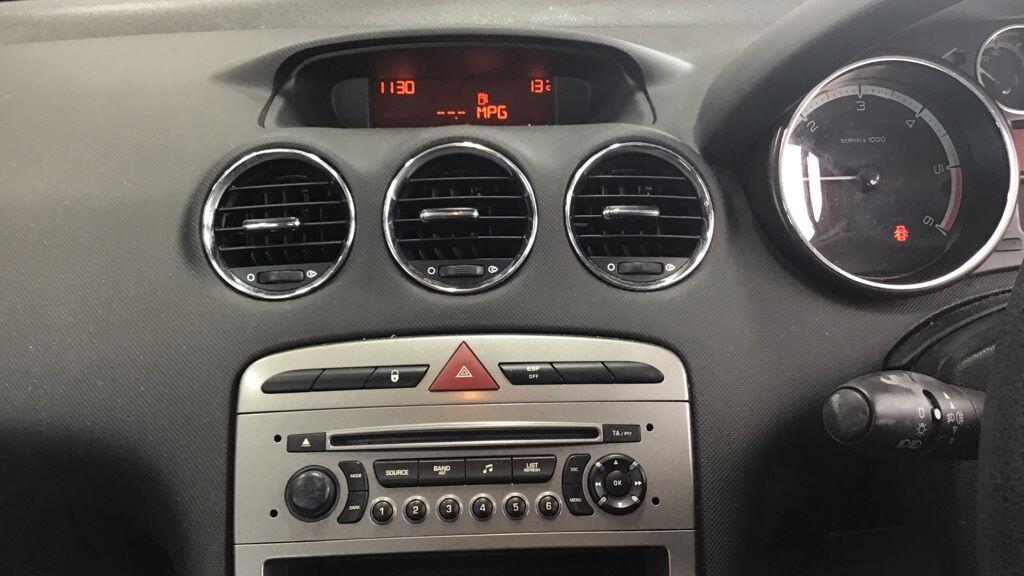 Used Peugeot 308 2011 for sale - 76550783: Photo 11