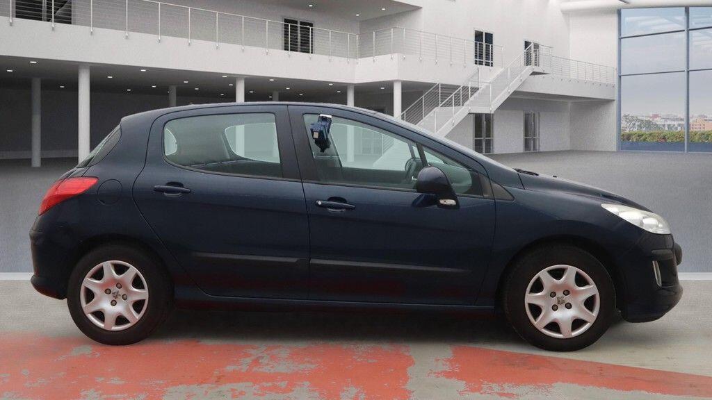 Used Peugeot 308 2011 for sale - 76550783: Photo 5