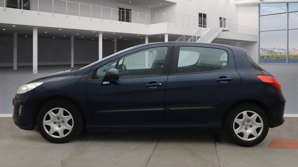 Used Peugeot 308 2011 for sale - 76550783: Photo 6