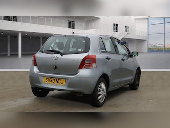 Used Toyota Yaris 2010 for sale - 76227090: Photo