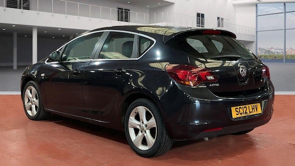 Used Vauxhall Astra 2012 for sale - 76213903: Photo 3