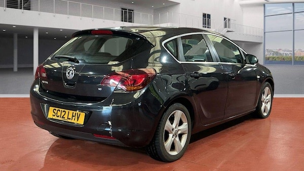 Used Vauxhall Astra 2012 for sale - 76213903: Photo 4