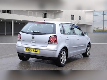 Used Volkswagen Polo 2009 for sale - 76850367: Photo