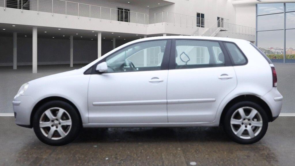 Used Volkswagen Polo 2009 for sale - 76850367: Photo 6