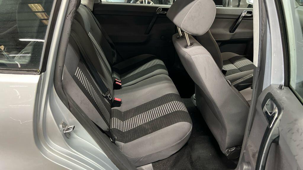 Used Volkswagen Polo 2009 for sale - 76850367: Photo 8