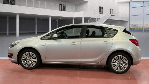 Used Vauxhall Astra 2013 for sale - 76228091: Photo 6
