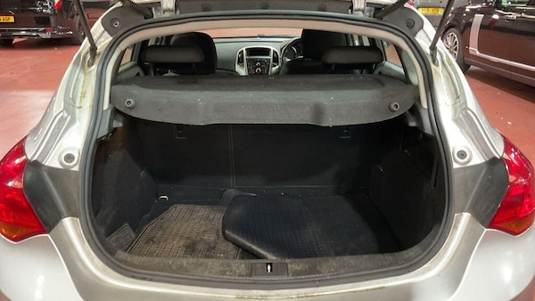 Used Vauxhall Astra 2013 for sale - 76228091: Photo 7