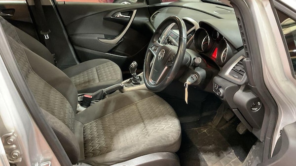 Used Vauxhall Astra 2013 for sale - 76228091: Photo 9