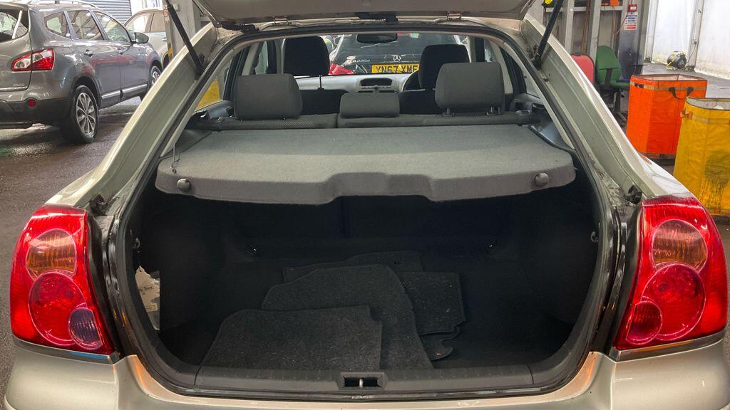 Used Toyota Avensis 2005 for sale - 76850002: Photo 7