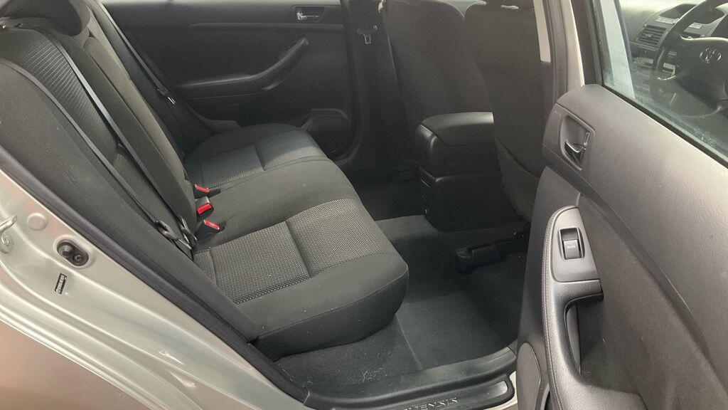 Used Toyota Avensis 2005 for sale - 76850002: Photo 8