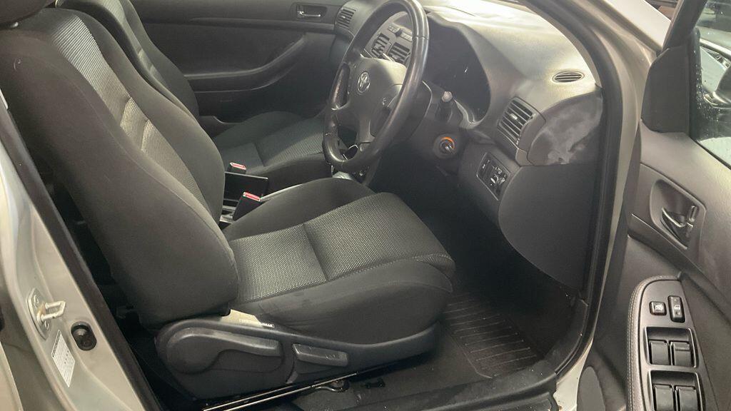 Used Toyota Avensis 2005 for sale - 76850002: Photo 9