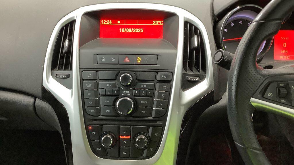 Used Vauxhall Astra 2011 for sale - 76136293: Photo 11