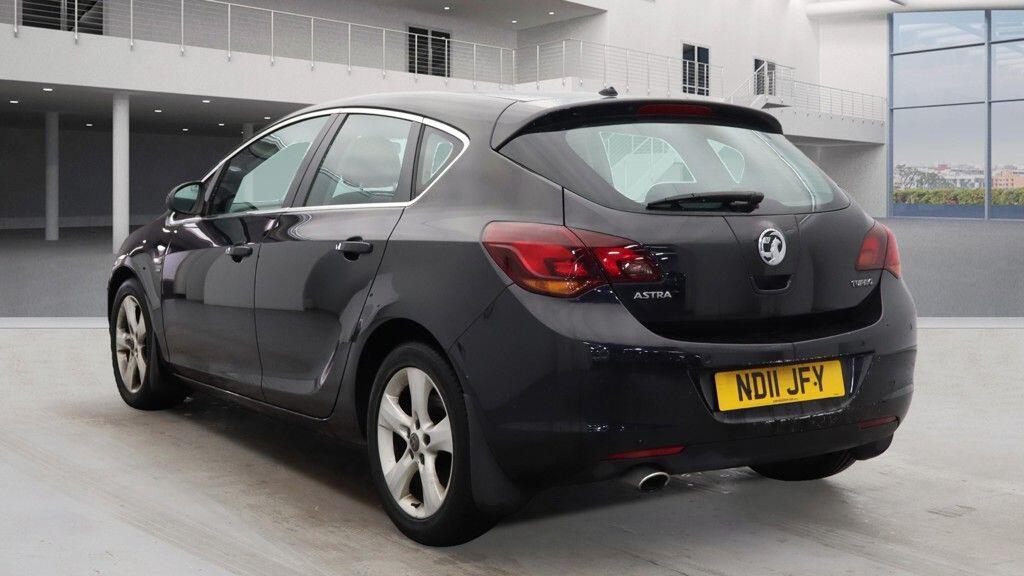 Used Vauxhall Astra 2011 for sale - 76136293: Photo 3