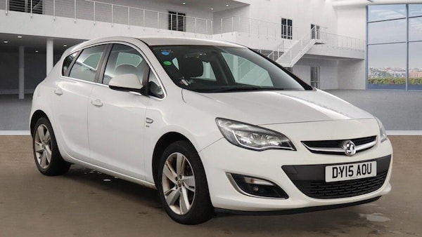 Used Vauxhall Astra 2015 for sale - 76214443: Photo 1