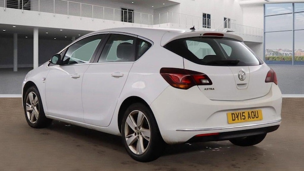Used Vauxhall Astra 2015 for sale - 76214443: Photo 3