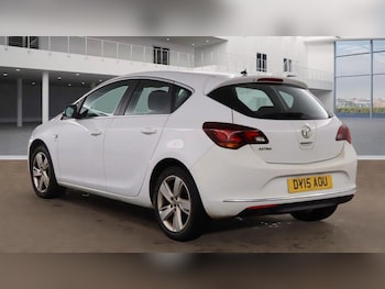 Used Vauxhall Astra 2015 for sale - 76214443: Photo 3