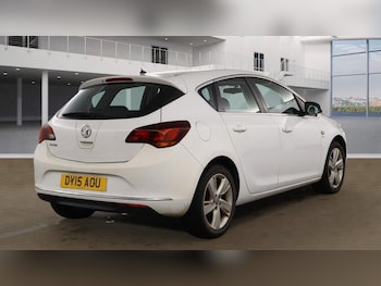 Used Vauxhall Astra 2015 for sale - 76214443: Photo 4