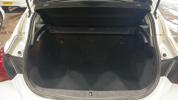 Used Vauxhall Astra 2015 for sale - 76214443: Photo 7
