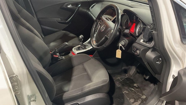 Used Vauxhall Astra 2015 for sale - 76214443: Photo 9