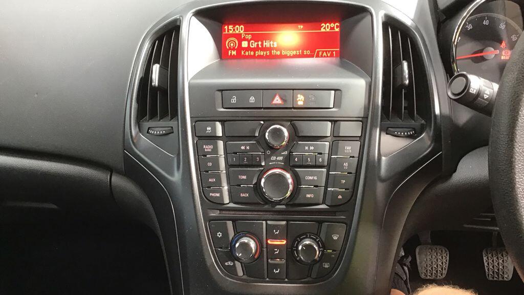 Used Vauxhall Astra 2012 for sale - 76138684: Photo 11