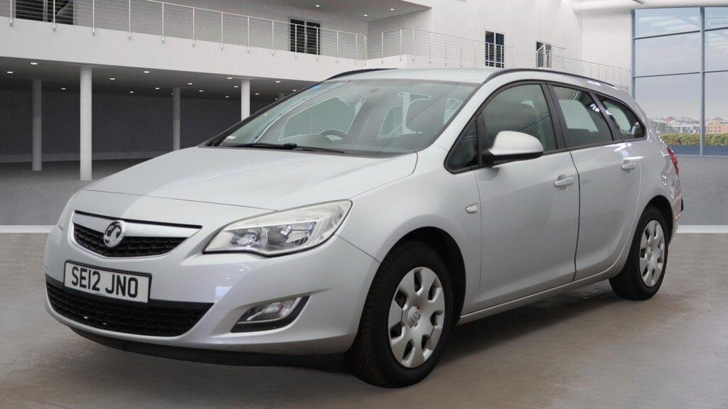 Used Vauxhall Astra 2012 for sale - 76138684: Photo 2