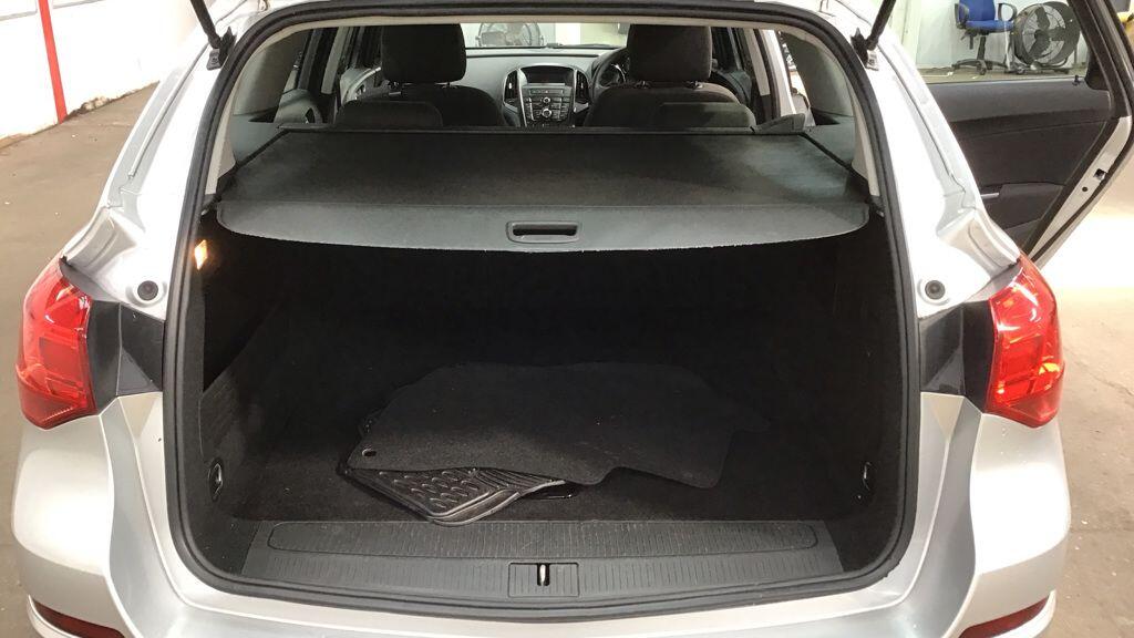 Used Vauxhall Astra 2012 for sale - 76138684: Photo 7